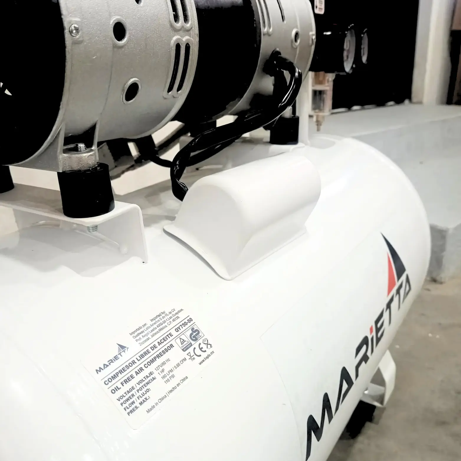 Compresor de Aire QY1100x2-65L 3HP 65Litros